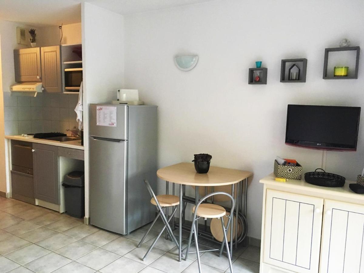 Sanary Sur Mer Appartement 30M2 T2 Avec Terrasse Piscine 10Min A Pied De La Plage מראה חיצוני תמונה