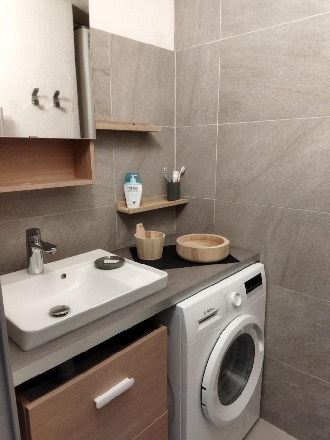 Sanary Sur Mer Appartement 30M2 T2 Avec Terrasse Piscine 10Min A Pied De La Plage מראה חיצוני תמונה