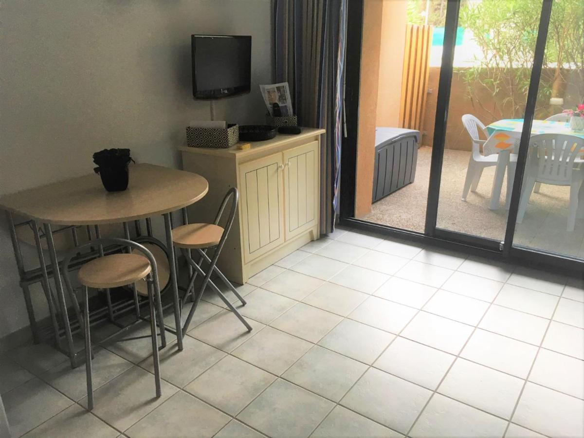 Sanary Sur Mer Appartement 30M2 T2 Avec Terrasse Piscine 10Min A Pied De La Plage מראה חיצוני תמונה