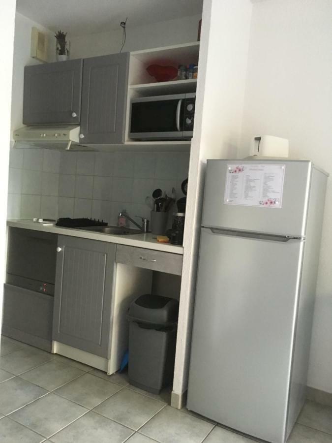 Sanary Sur Mer Appartement 30M2 T2 Avec Terrasse Piscine 10Min A Pied De La Plage מראה חיצוני תמונה