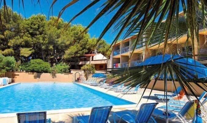 Sanary Sur Mer Appartement 30M2 T2 Avec Terrasse Piscine 10Min A Pied De La Plage מראה חיצוני תמונה